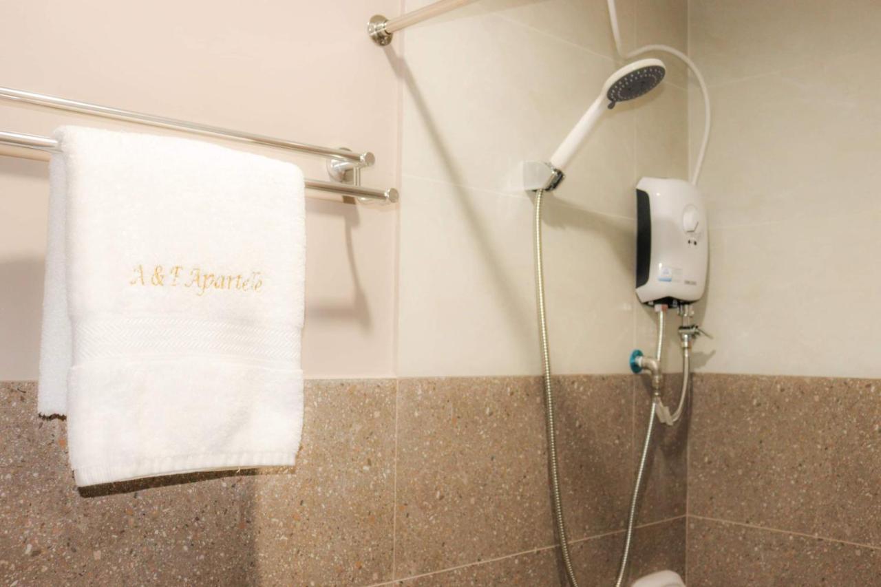 A&E Apartelle Bacolod Dış mekan fotoğraf