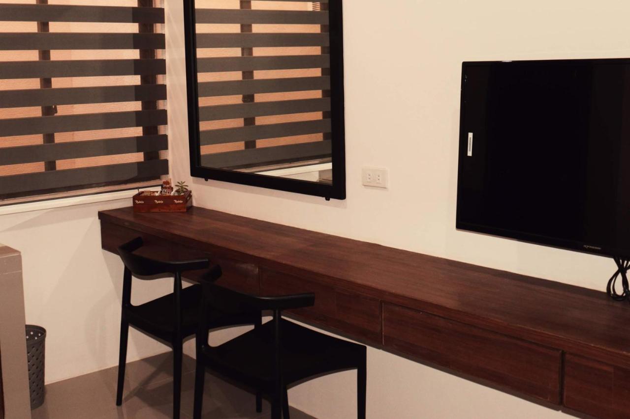 A&E Apartelle Bacolod Dış mekan fotoğraf