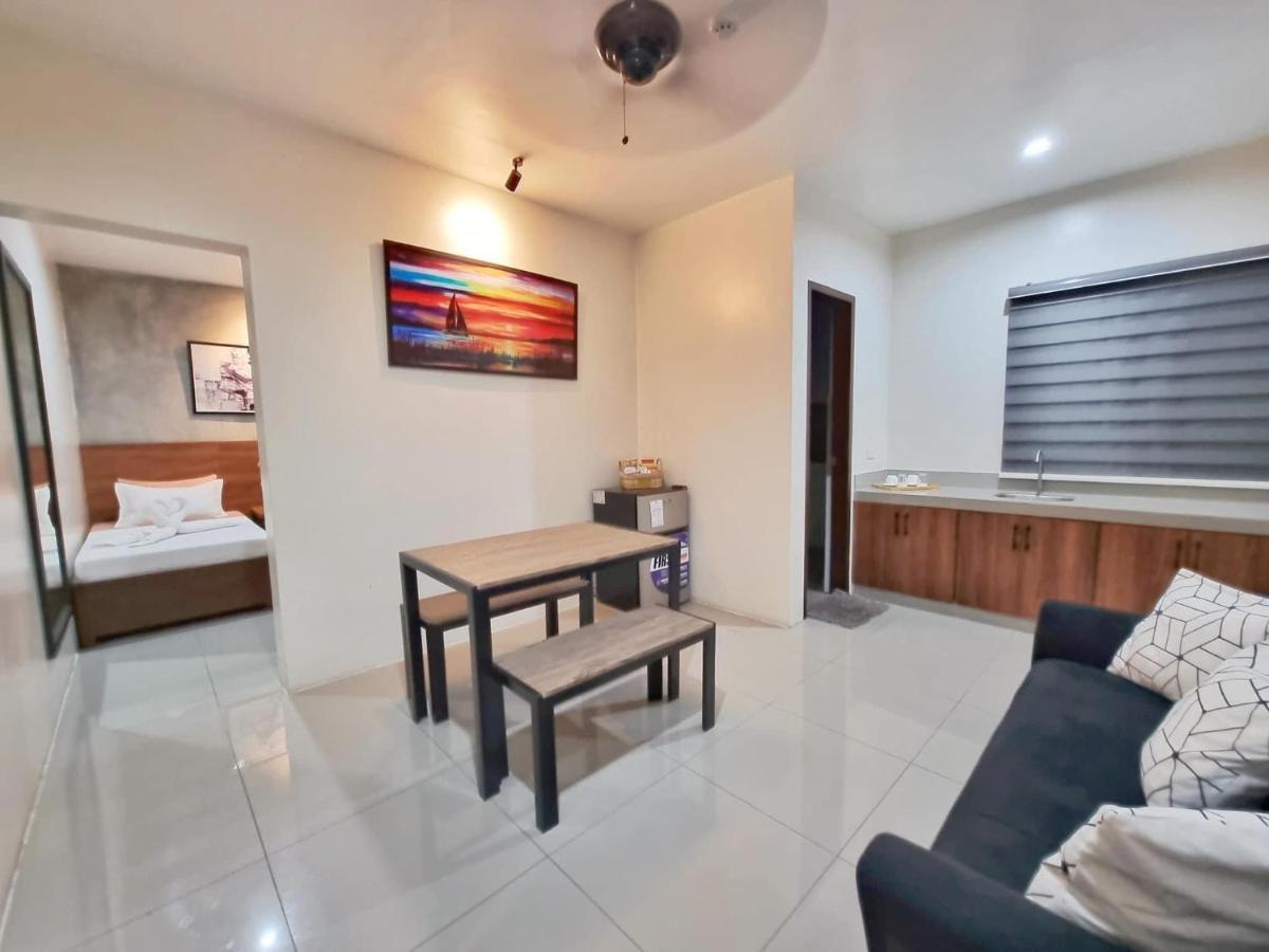 A&E Apartelle Bacolod Dış mekan fotoğraf