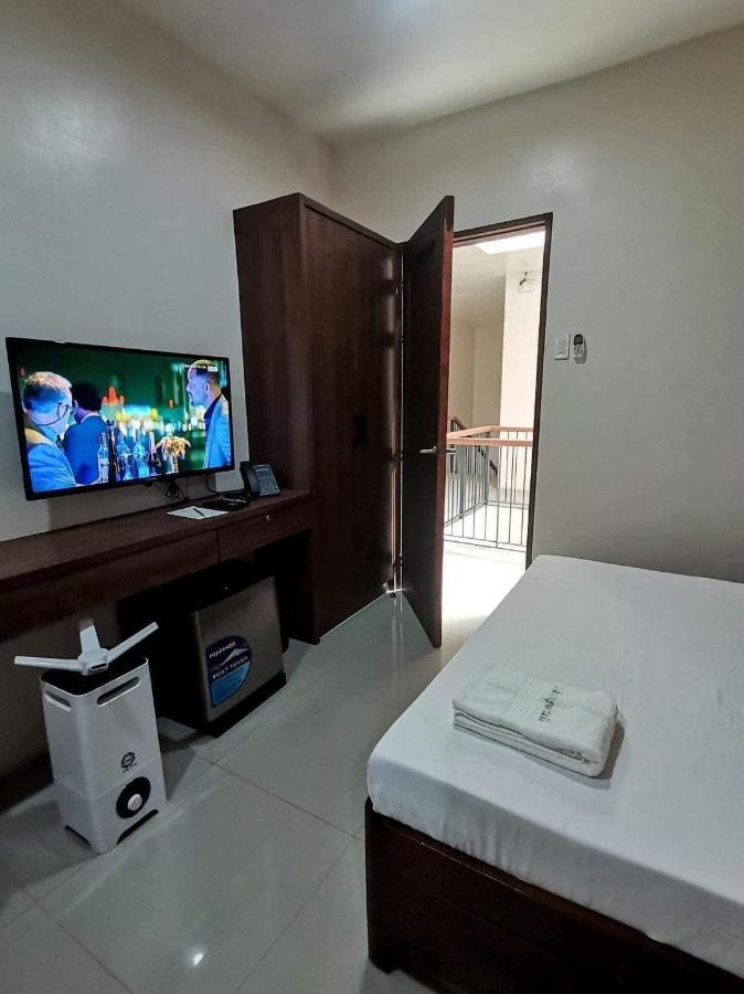 A&E Apartelle Bacolod Dış mekan fotoğraf