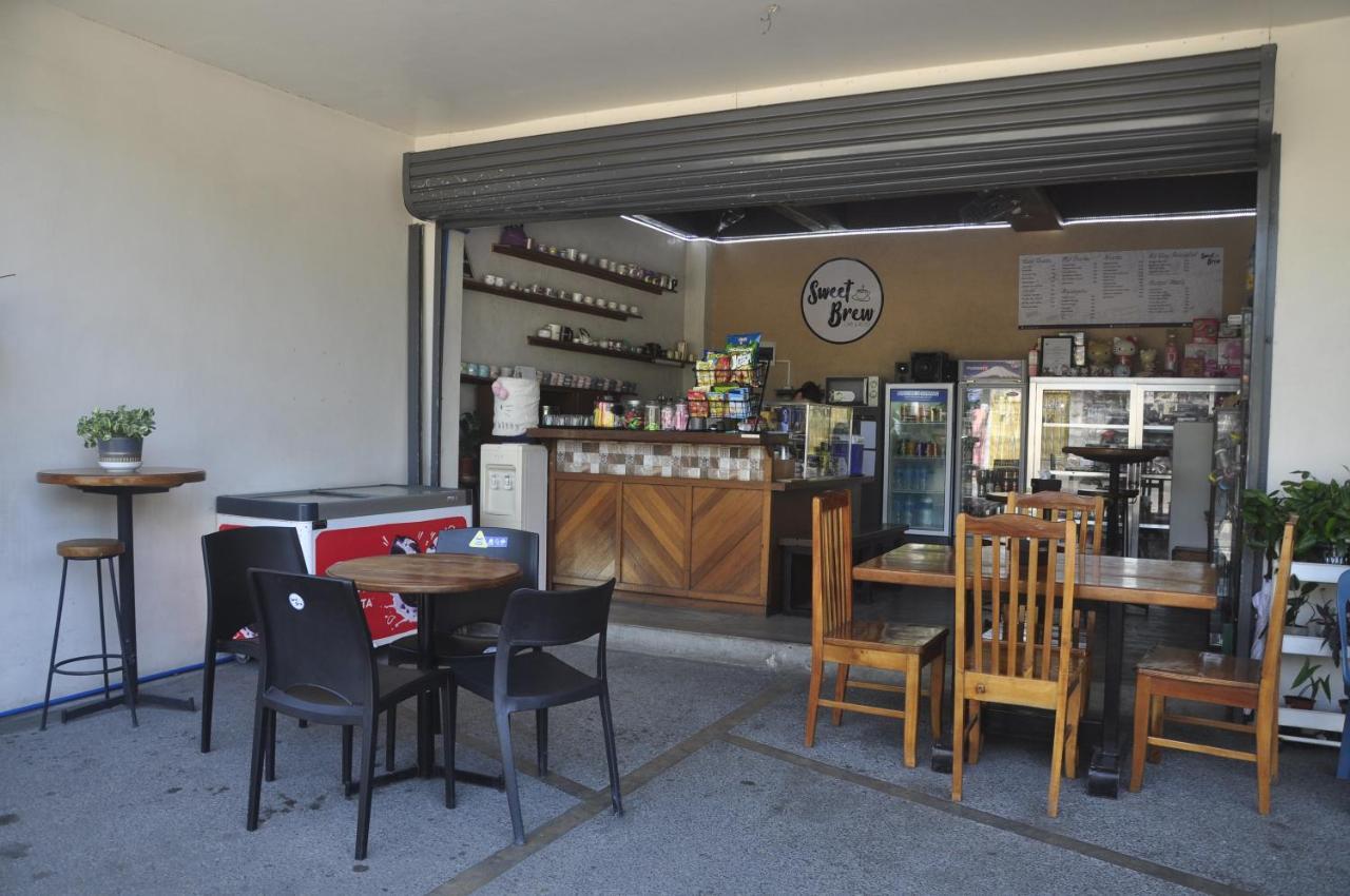 A&E Apartelle Bacolod Dış mekan fotoğraf