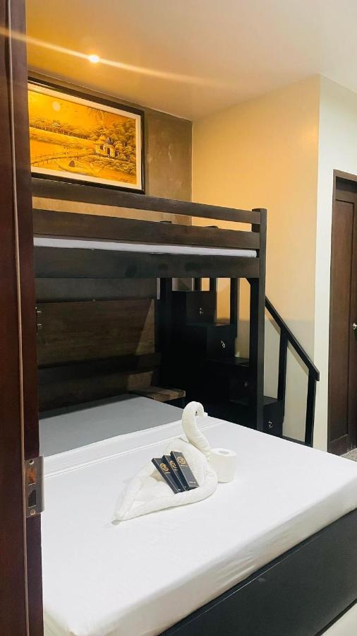 A&E Apartelle Bacolod Dış mekan fotoğraf