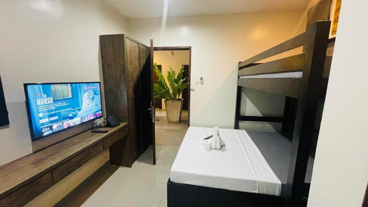 A&E Apartelle Bacolod Dış mekan fotoğraf