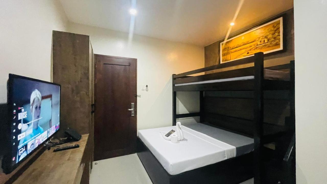 A&E Apartelle Bacolod Dış mekan fotoğraf